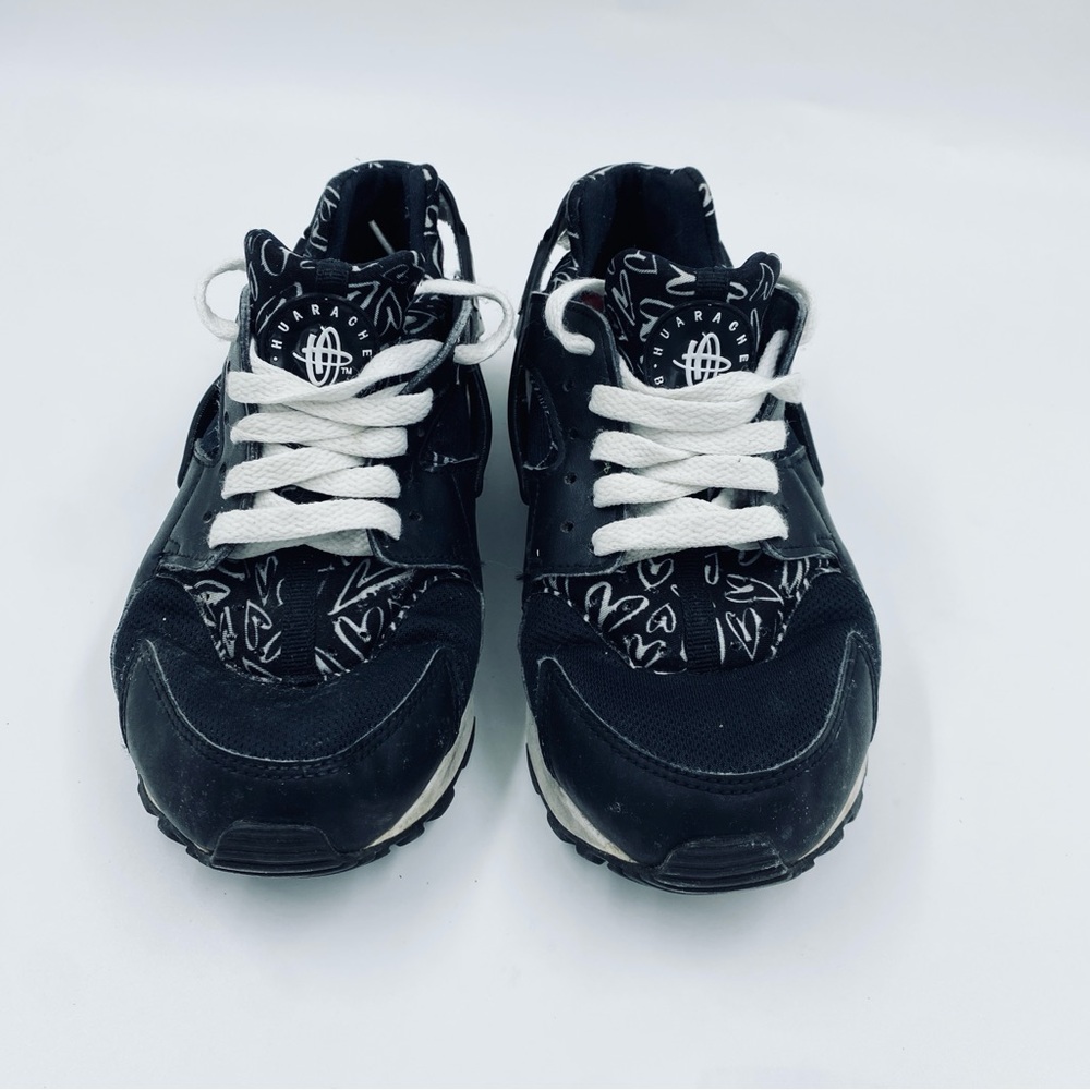 Nike Kids Black and White Sneakers